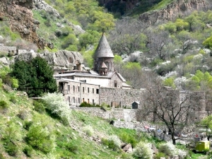 Azerbaijan, Georgia & Armenia - Highlights of the TransCaucasian Trail 2